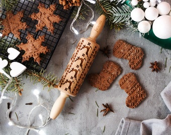 Scandinavian Christmas Rolling Pin: Engraved Cookie Embosser