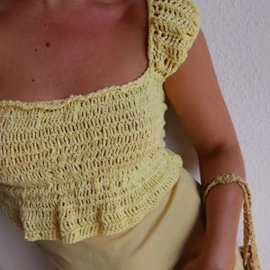 Crochet top Carolina Shirred top cap sleeves Lace stitch Peplum Elastic Top Crochet Pattern + Video Tutorial (ENG/DA)
