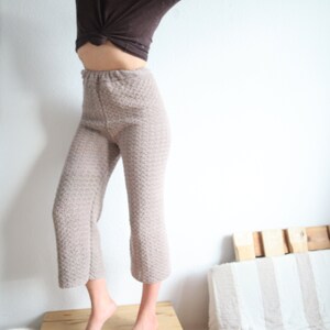 Daphne Straight Wide Legged Pants with Elastic Waist Crochet Pattern Video Tutorial ENG/DA image 10