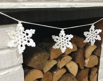 Christmas Garland - White Cotton Snowflake Garland - Wall Hangings - Original Handmade Christmas Fireplace Decoration