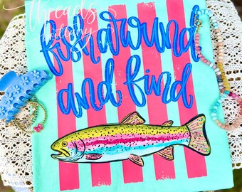 Camiseta divertida de pesca, Camiseta "Pesca alrededor y descúbrelo", Camiseta de la vida en el lago, Camiseta gráfica de pesca, Camiseta de verano para el lago, Camiseta de vacaciones en la playa