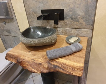 Pannello in legno massello di rovere con mobile lavabo superiore con bordo albero
