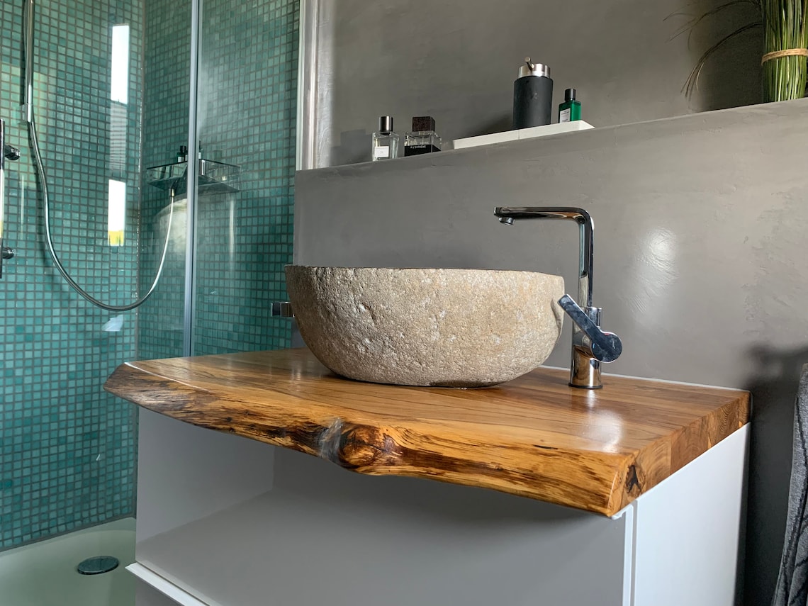Steinwaschbecken Mit Holzplatte