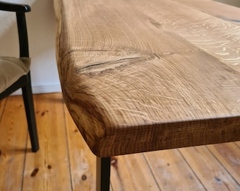 Eettafel eikenhouten tafel massief hout boomrand tafel rustiek