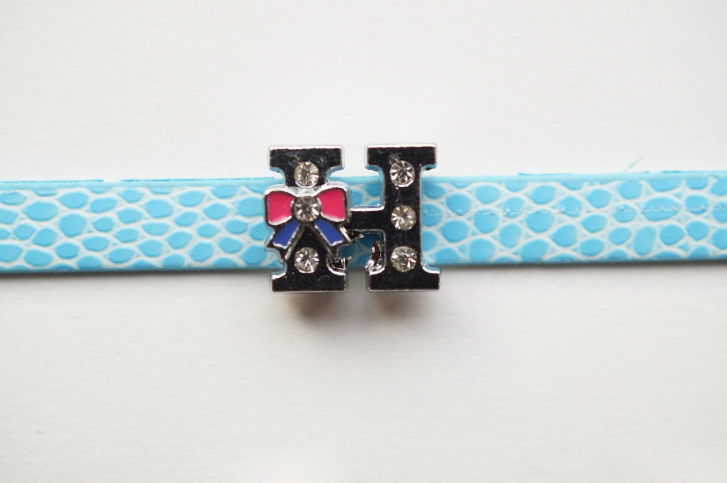 perle lettre passante H alphabet pour bracelets n6 perle perle perle lettre passante H alphabet pour bracelets n6 e2328f