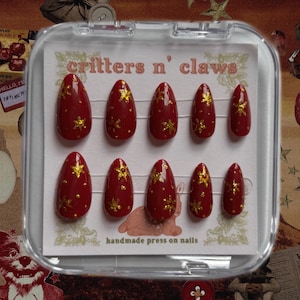 Fantastic Mr Fox press-on nails | Wes Anderson nails | Fantastic Mr Fox apple | Red nails | Kitschy nails | Fox | Gold | Films | Movies