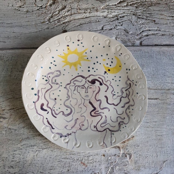 Gande plate artisanal pottery sandstone drawing of female nude goddess moon sun