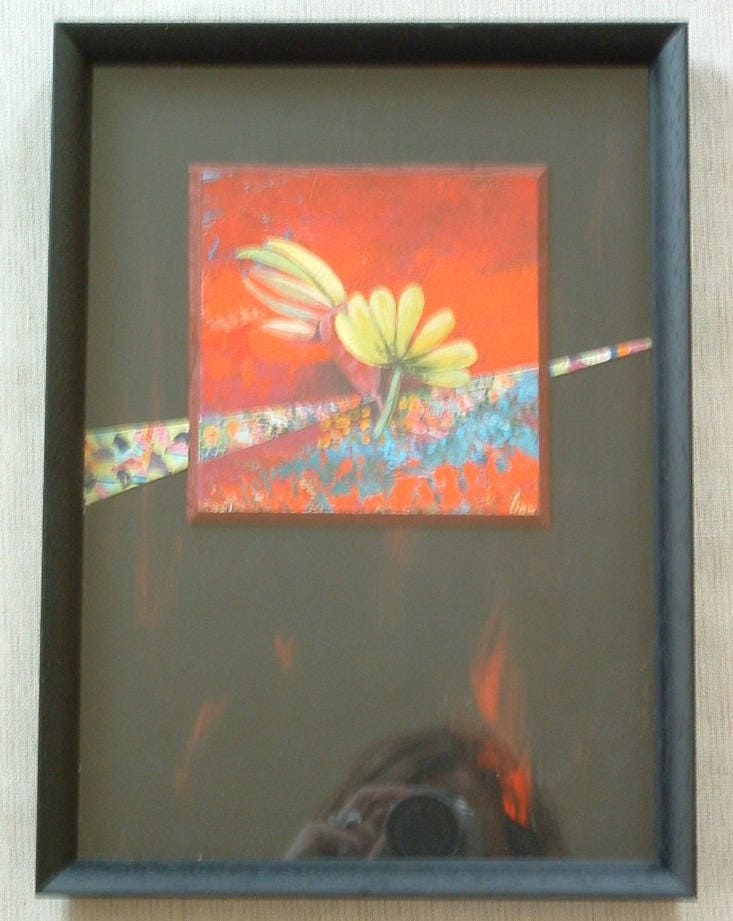 Fleur sur Fond Rouge