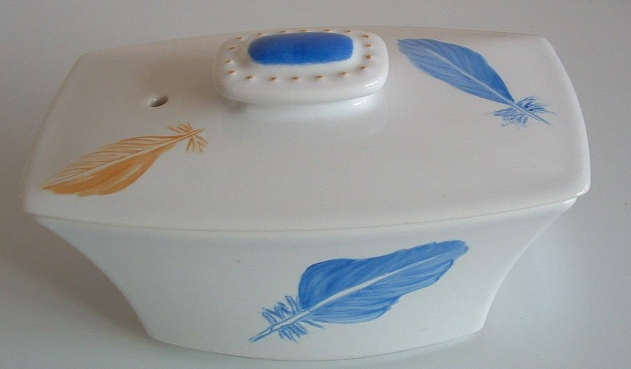 Terrine en Porcelaine Motif Plumes