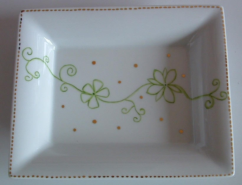 Vide Poche en Porcelaine Motifs Liane de Fleurs et Pois Or