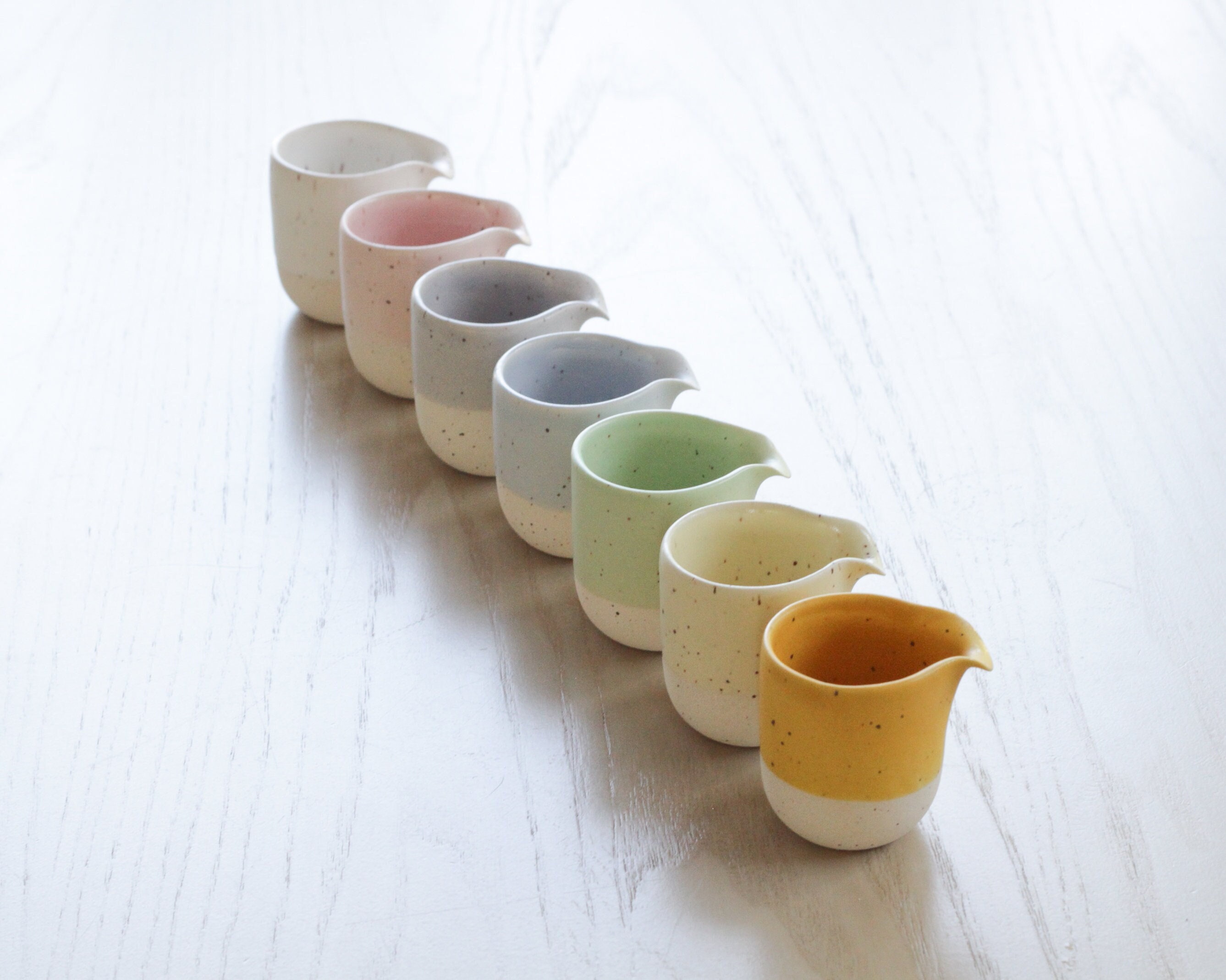 FRCOLOR mini milk cup creamer container sauce serving bowl coffee milk  creamer pitcher soy sauce dishes mini pitcher creme de menthe syrup  condiment