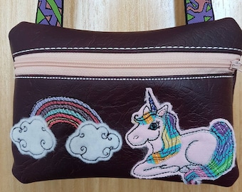 Diseño de bordado de máquina con bolso de la cremallera del Unicornio (paisaje)