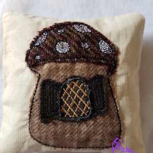 ITH Toadstool 1 Lavender Bag/Pouch/Pin Cushion machine embroidery design
