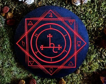 Lilith, Lilith Altar, occult, witch, wicca, occultism, witchcraft, witchy, witch, sorcerer, magic ritual