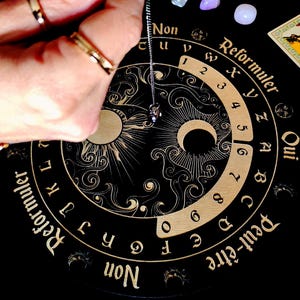 Wahadło, Wahadło ezoteryczne, Przedmiot wróżbiarski, Jasnowidzenie, Ezoteryzm, Sztuka wróżbiarska, Ouija, Tablica spirytystyczna, Tablica Ouija zdjęcie 4