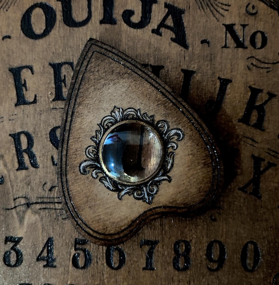 Pointeur Pour Planche ouija en bois gravé avec loupe en verre véritable , Objet de divination vintage , accessoire ésotérique & décoration.
