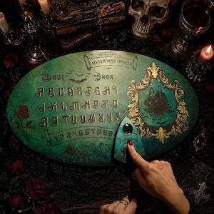 Ouija, Vampire, Ouija board, esotericism, occult, divination, Dracula, Ouija divination, planchette, Spirit Board, Ouija Board