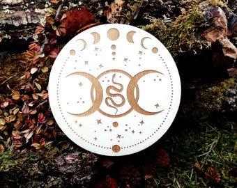 Esotericism, Lilith, Hekate, Wicca, Serpent, witch and witchy, Ritual, Esoteric tool, Esoteric altar, Pagan, Wiccan, Occult magic