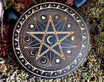 Esotericism and Wicca, Pentacle, Magic, Witch, Lunar Cycle, full moon ritual, witches and wizards recharging plate