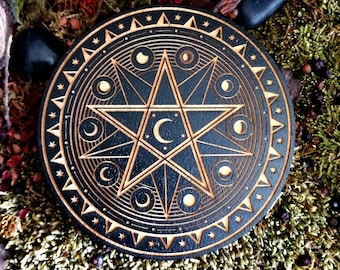 Esotericism and Wicca, Pentacle, Magic, Witch, Lunar Cycle, Full Moon Ritual, Plate Reloading Witches and Sorcerers