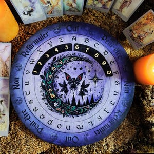 Slinger en waarzeggerij "Waarzeggerij van vuurvliegjes", esoterie en waarzeggerij, helderziendheid, ouija, esoterisch hulpmiddel, wichelroedelopen.