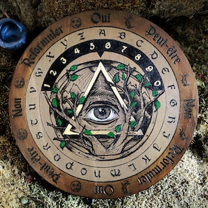 Esotérisme et Art Divinatoire, Pendule , Plateau Divinatoire , Wicca , Illuminati , Spirituel , Voyance , Rituel , Magie et Sorcellerie.