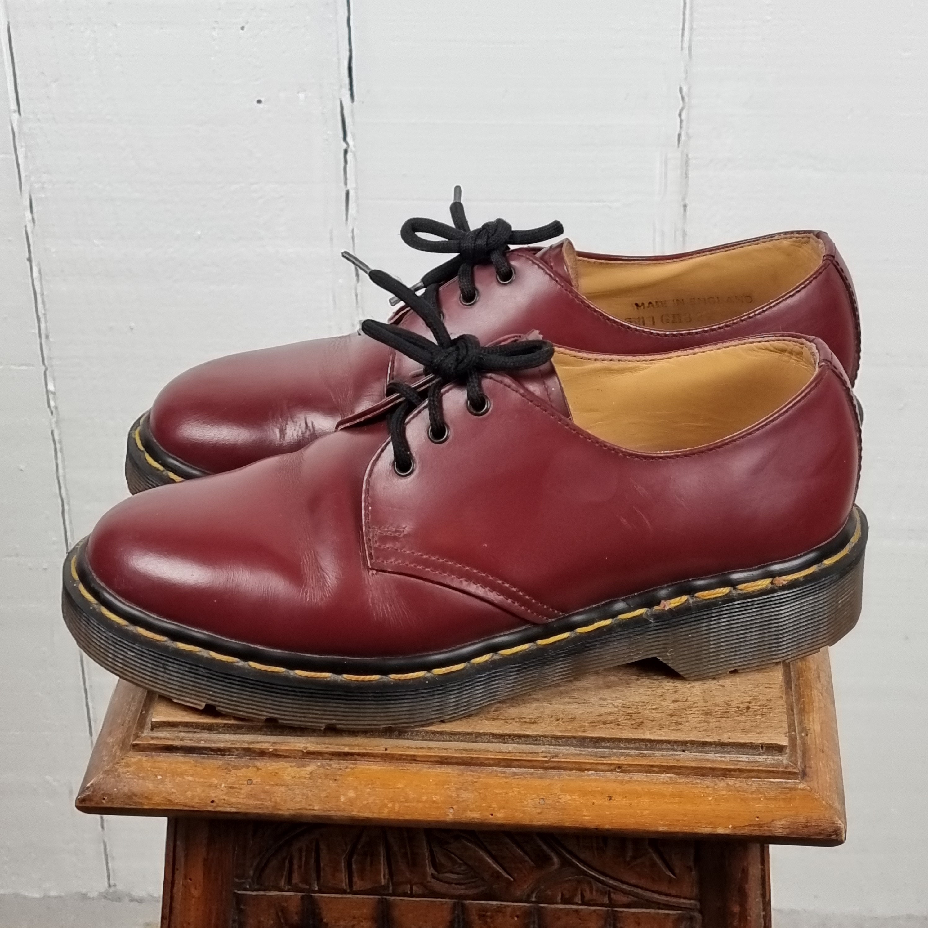 Dr martens red brogues online