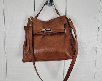 Vintage Brown Leather Bag 198o's Leather Bag Leather Shoulder Bag Tan Brown Bag Made in Italy