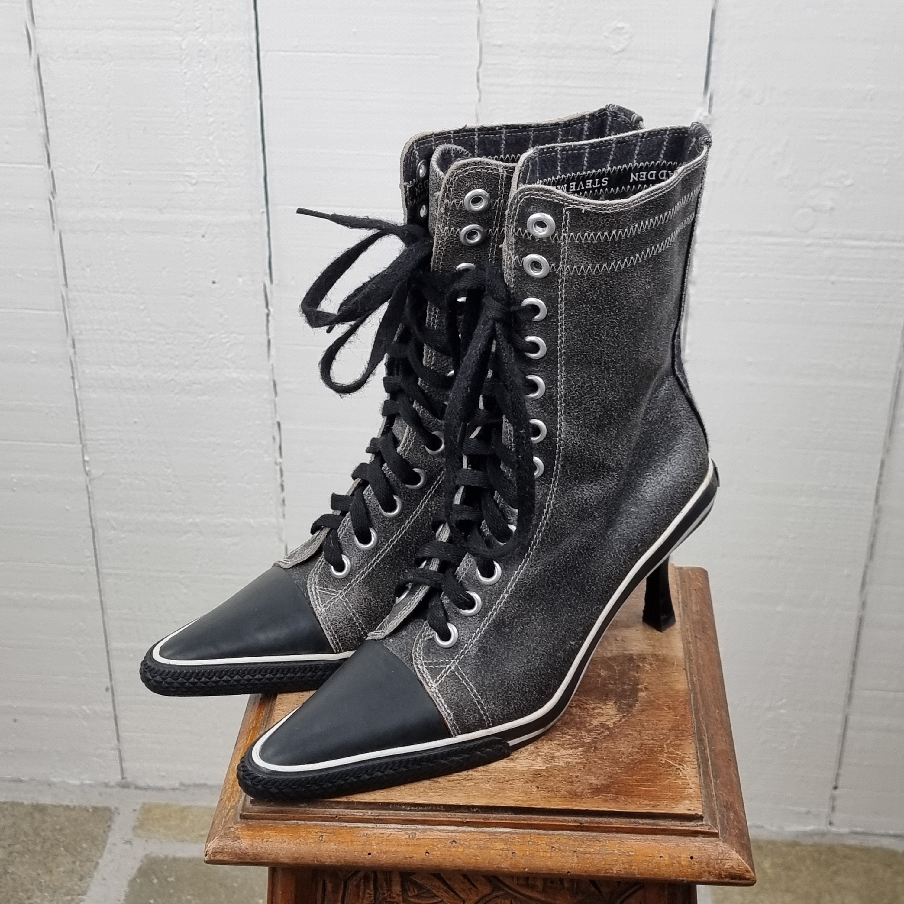 Iconic Steve Madden Sneakers Heels Black Leather Laceup Boots Black Boots Gothic Alternative Converse Heels 1990 s Leather Boots Y2K Boots Etsy