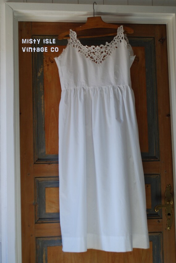 Antique Child's White Dress, Vintage Child Size Dr
