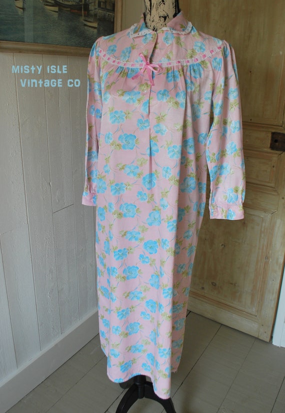 Groovy 70/'s Summer Retro 1970/'s Nightie Pajamas Comfortable Clothing - - Vintage Roaman/'s Floral /& Leopard Print Muumuu Cover Up Dress