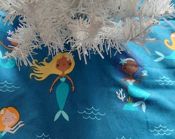 10 inch diameter Mermaid mini tabletop tree skirt
