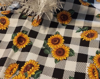 18 inch diameter Sunflowers small tree skirt