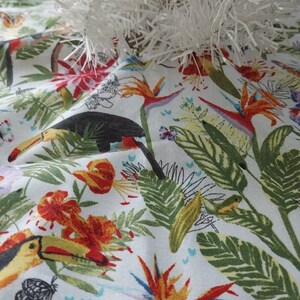 10 inch diameter Exotic flowers and birds mini tree skirt