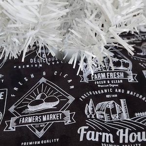 10 inch diameter Farmhouse tree skirt