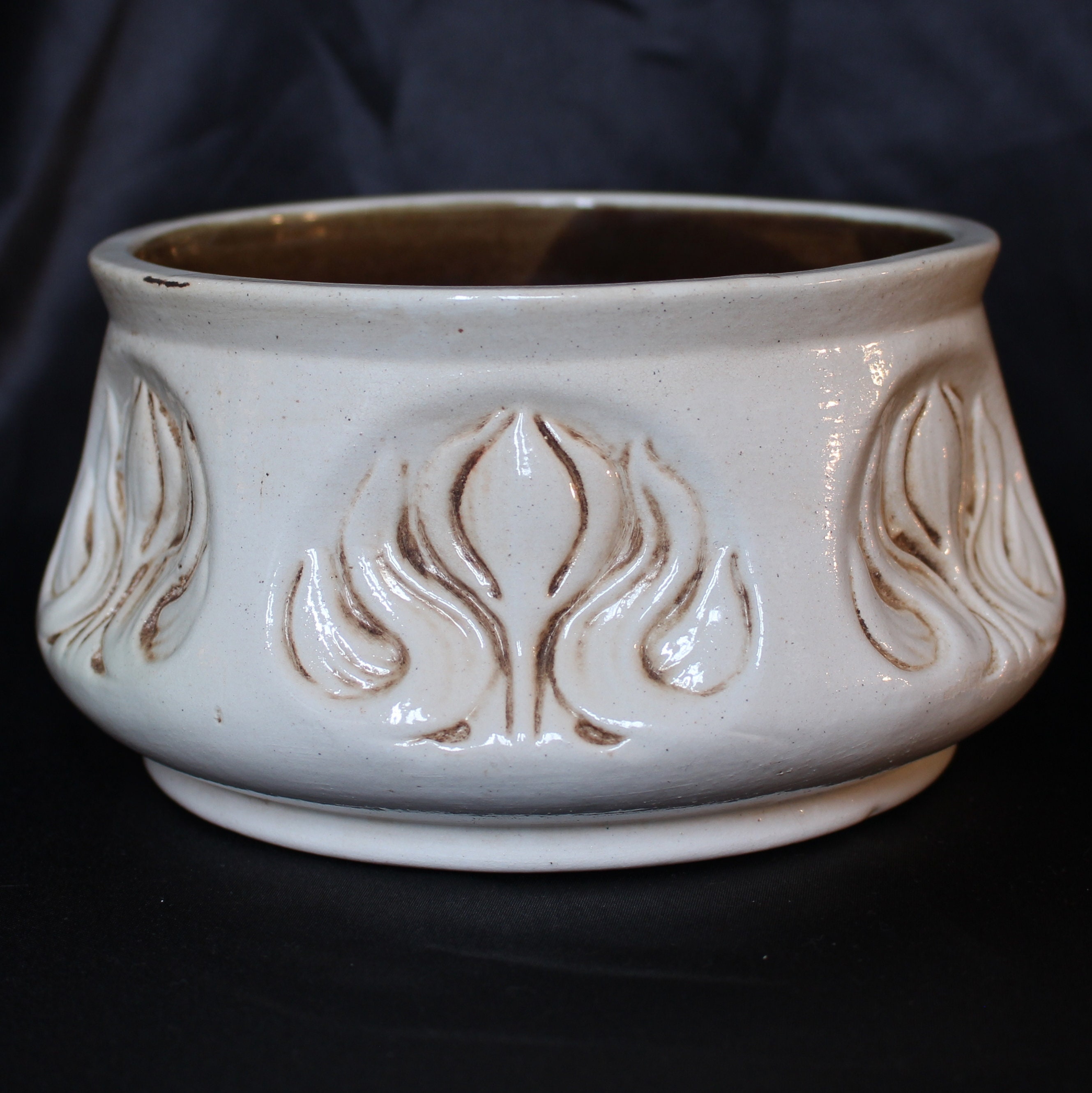 Bretby Art Pottery 8" Cream Glazed Ceramic Crocus Bowl/Planter, c.1910's