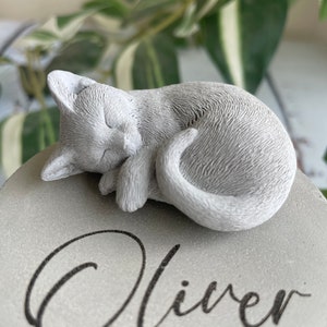 Small indoor personalised Concrete urn cat urn pet urn cat memorial pet memorial pet memorial pot laser engraved urn image 4