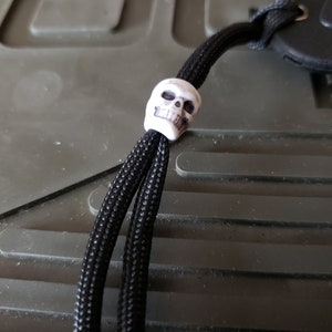 Plastic Skull Bead and Paracord Lanyard for Knife Sheaths image 3