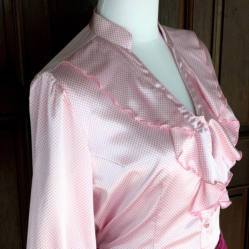 1970s Pink and White Satin Polka Dot Ruffle Collar Vintage Blouse Women\u2019s Size S