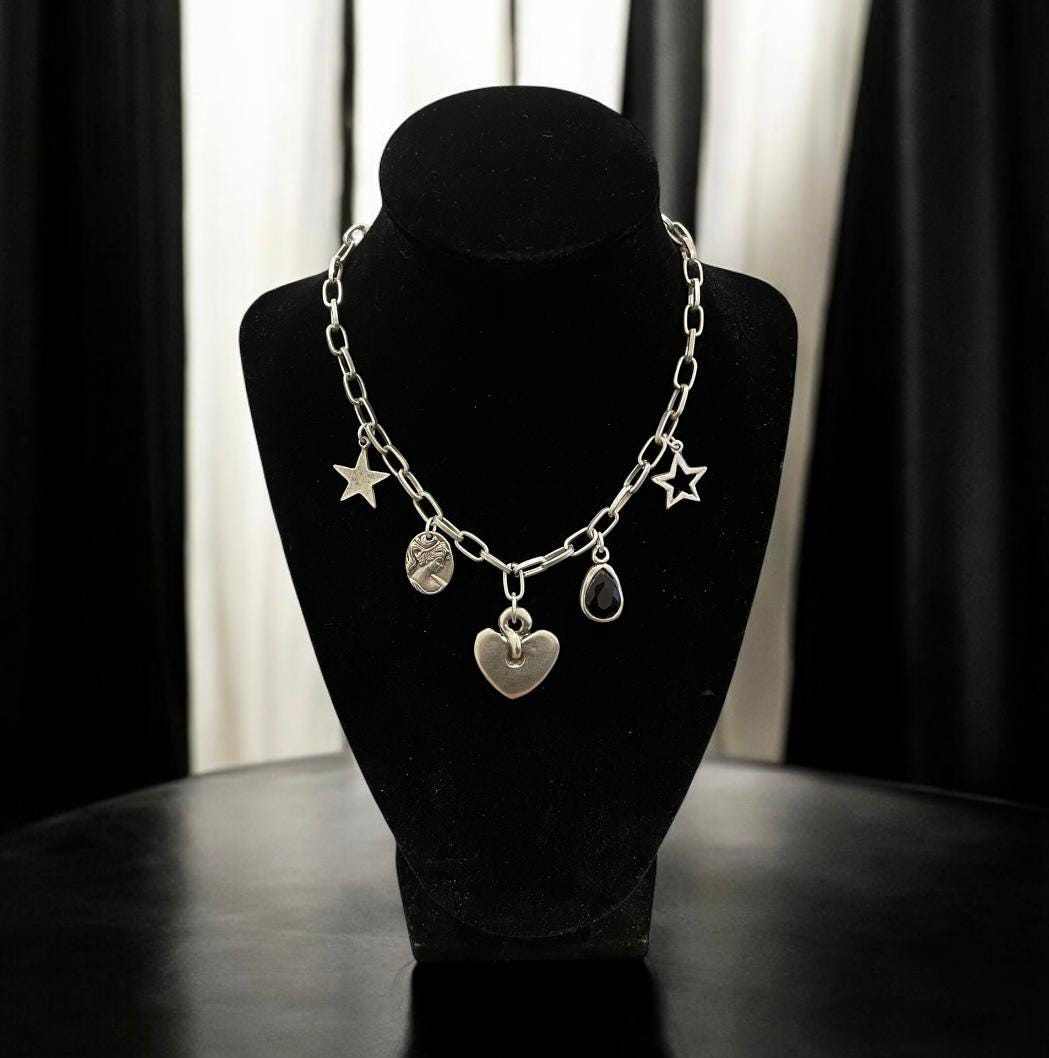 Collier Argenté Pour Femme Avec Cœurs Et étoiles – Bijou Romantique Sans Marque