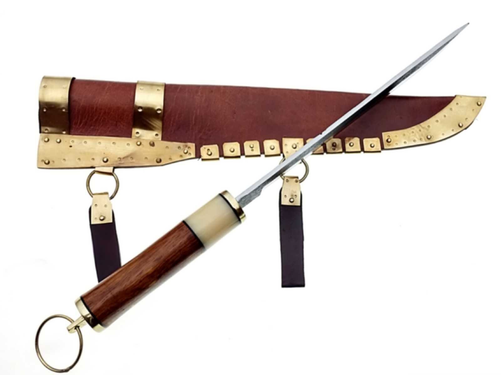 Couteau viking en acier damassé avec manche en bois/laiton