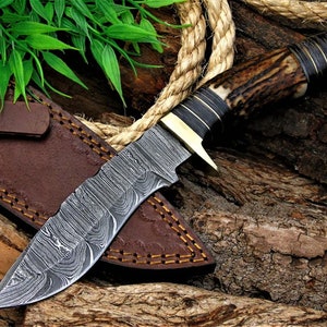 Damascus knife Damascus hunting knife Medieval knife, belt knife, hand-forged DHL Express 1 to 3 Working days MAQ4520