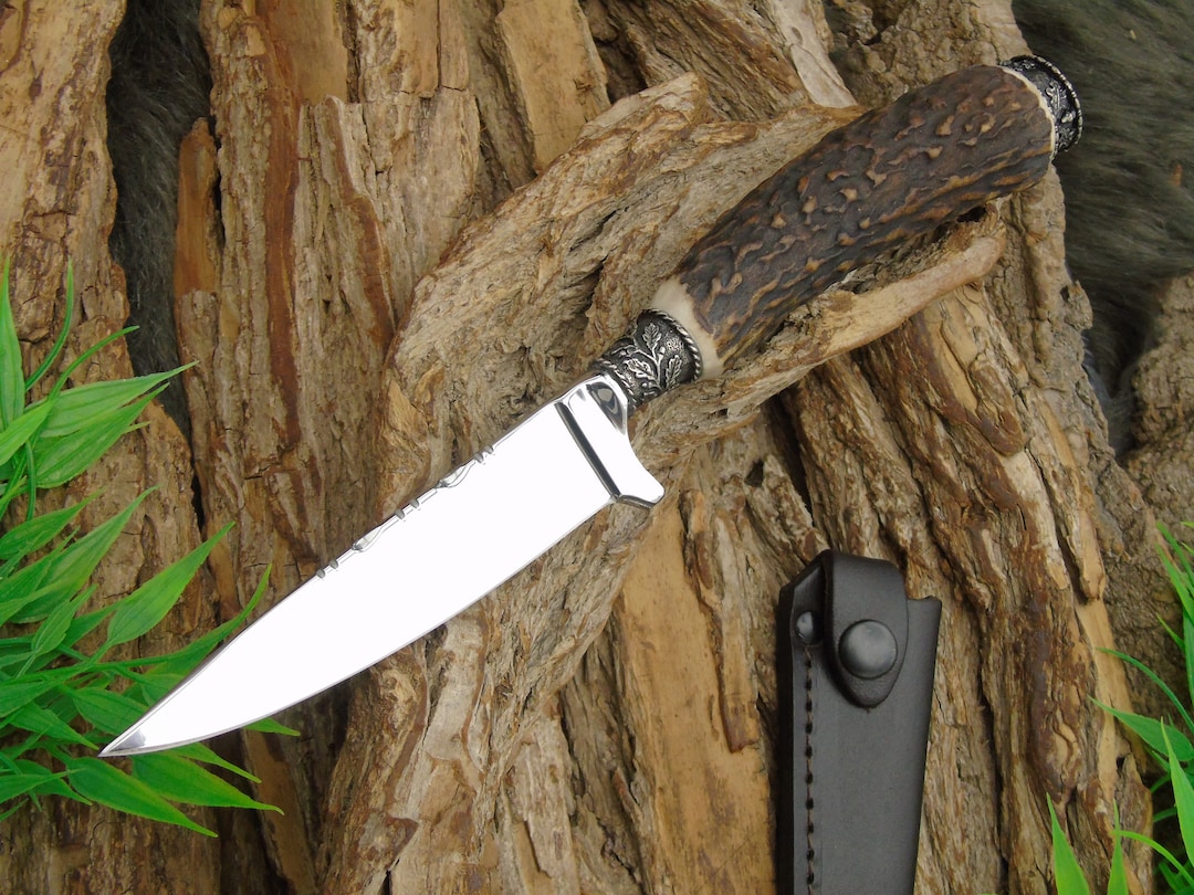Heritage Cowboy Knife – Stag Horn Grip & Leather Sheath