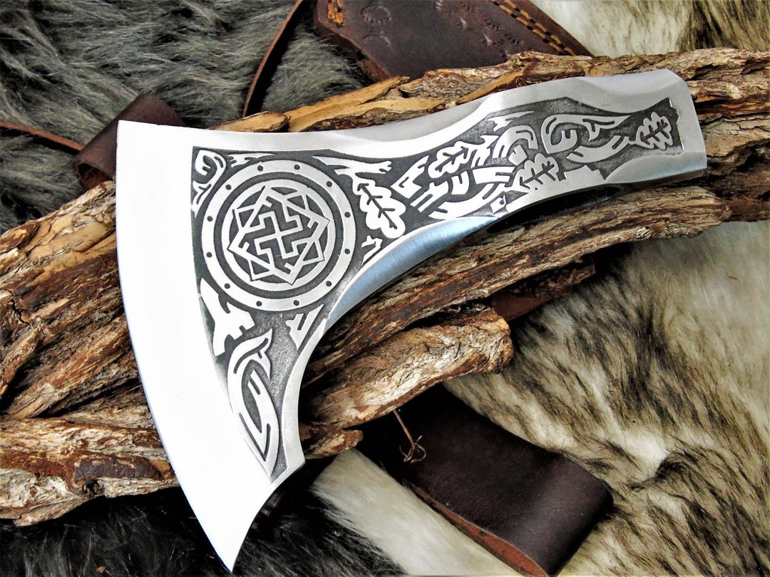 Hache Viking traditionnelle faite à la main en acier à haute teneur en carbone