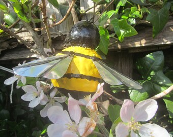 Bumble bee garden ornament