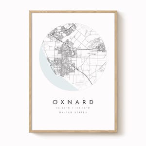 Plakat z mapą miasta Oxnard – minimalistyczny design w delikatnych odcieniach błękitu i szarości