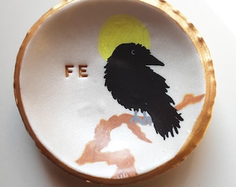 Crow Dish/ Personalized Ring Dish/Bridesmaids Gift/Goth Wedding jewelry Dish/Custom Birthday Gift/Goth ring dish /Bird Ring Dish/Raven Dish
