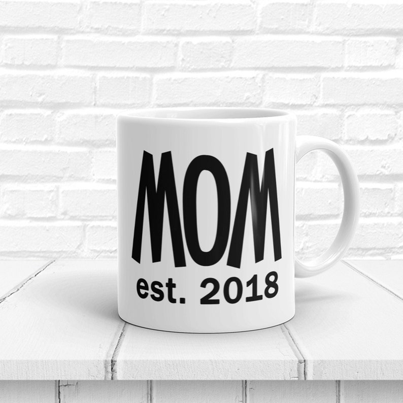 mom est 2018 mug