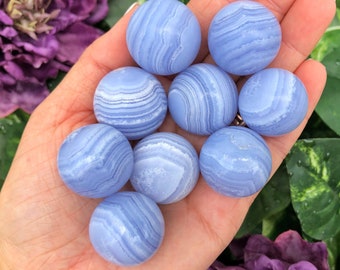 Blue Agate Banded Agate Crystal Grid Stones Throat Chakra Stone Crystal Ball Blue Chalcedony Sphere Mini BLUE LACE AGATE Spheres