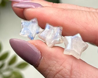 Moonstone Mini Star | S, L | - No. 935 (Polished White Crystal Carving, Crown Chakra)